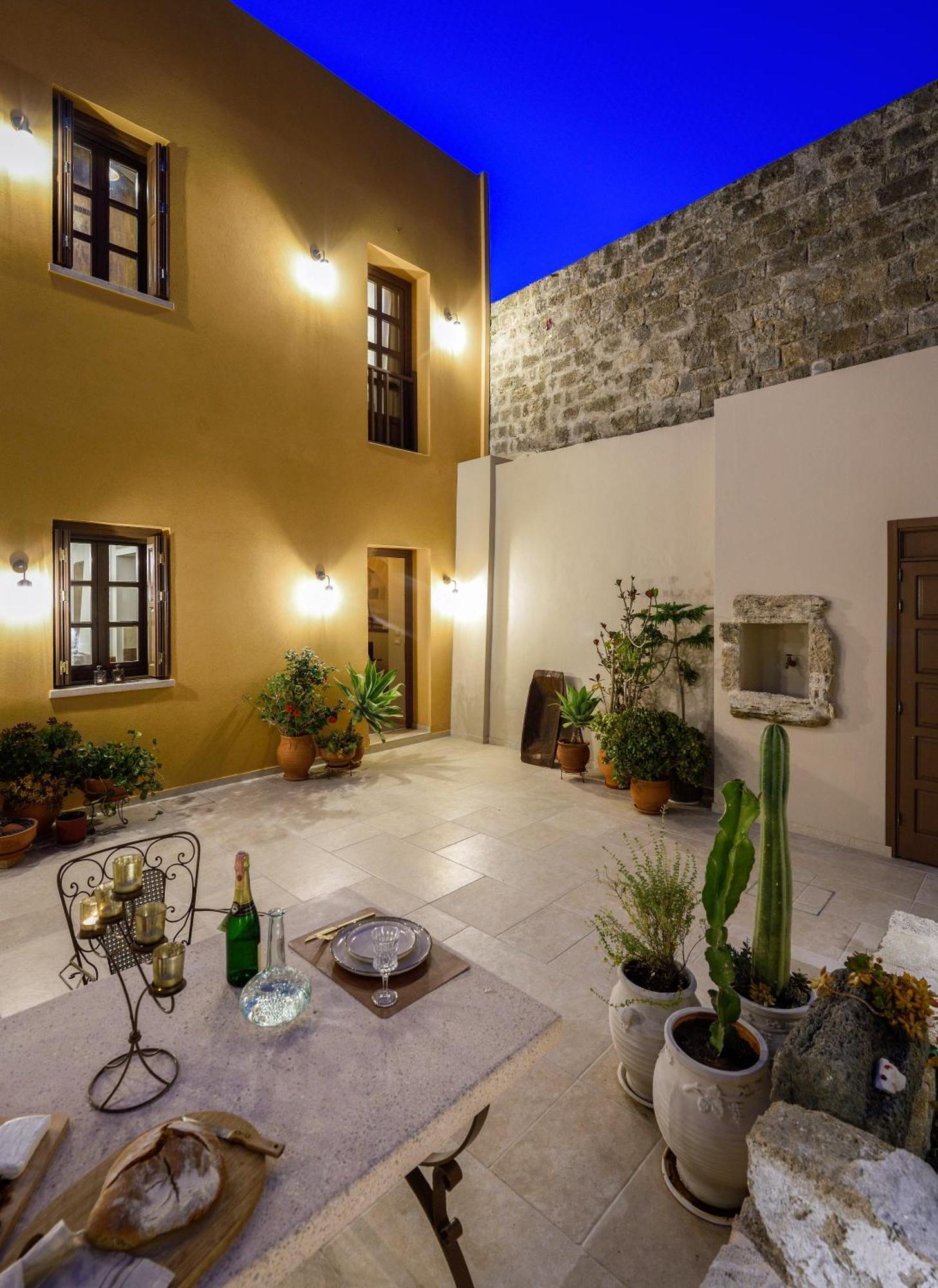 Spanish Knights Inn Rhodes City Exteriér fotografie